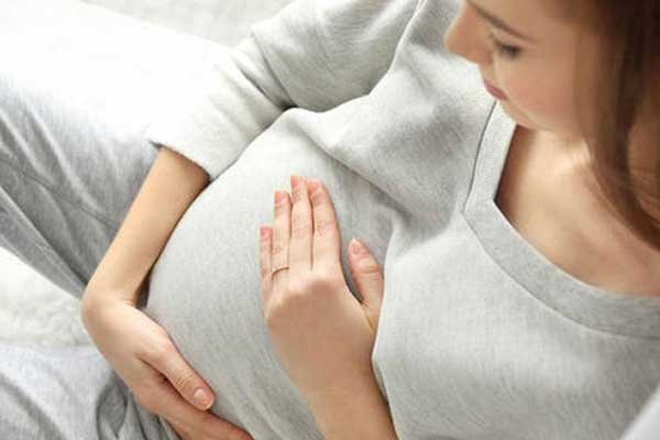 能自然受孕的女性，为什么不建议做试管婴儿呢？